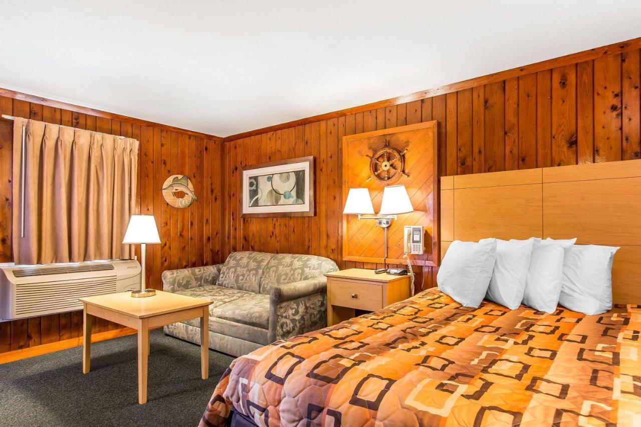 Rodeway Inn & Suites Нагс-Хед Экстерьер фото