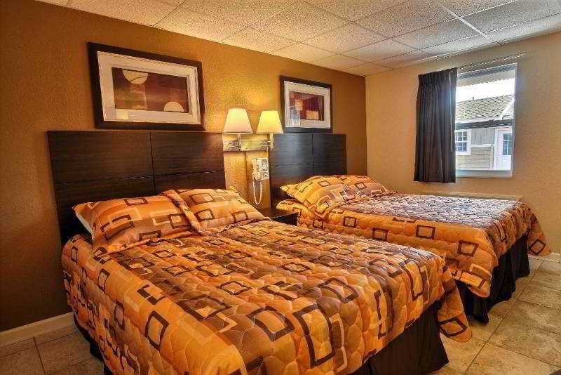 Rodeway Inn & Suites Нагс-Хед Экстерьер фото
